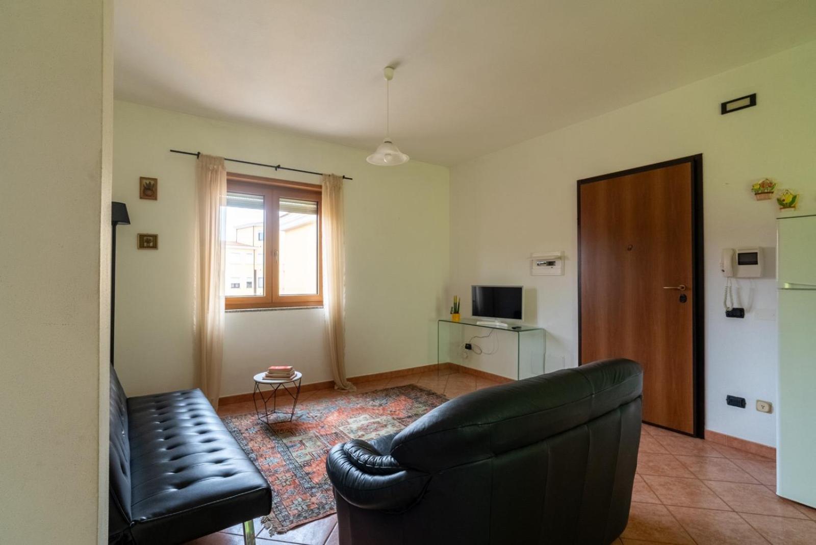 Appartamento In Centro Tortolì Exterior foto